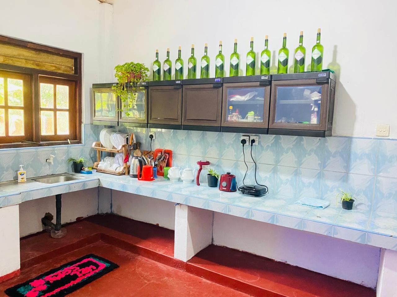 Pradeep Guest House Мирисса Экстерьер фото