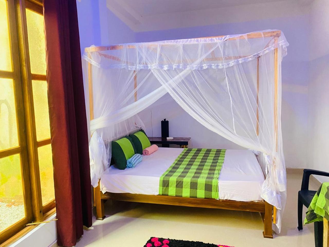 Pradeep Guest House Мирисса Экстерьер фото