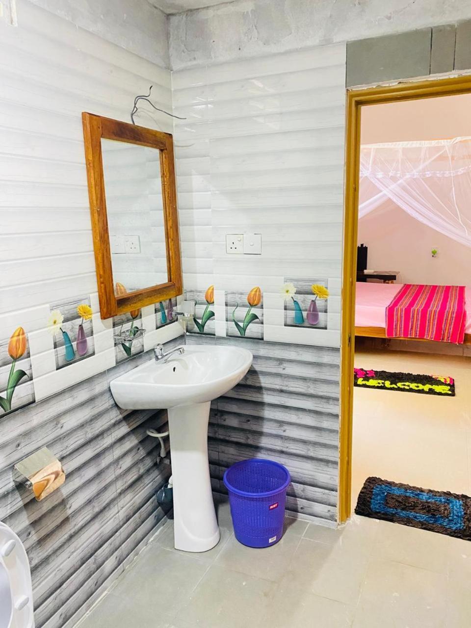 Pradeep Guest House Мирисса Экстерьер фото