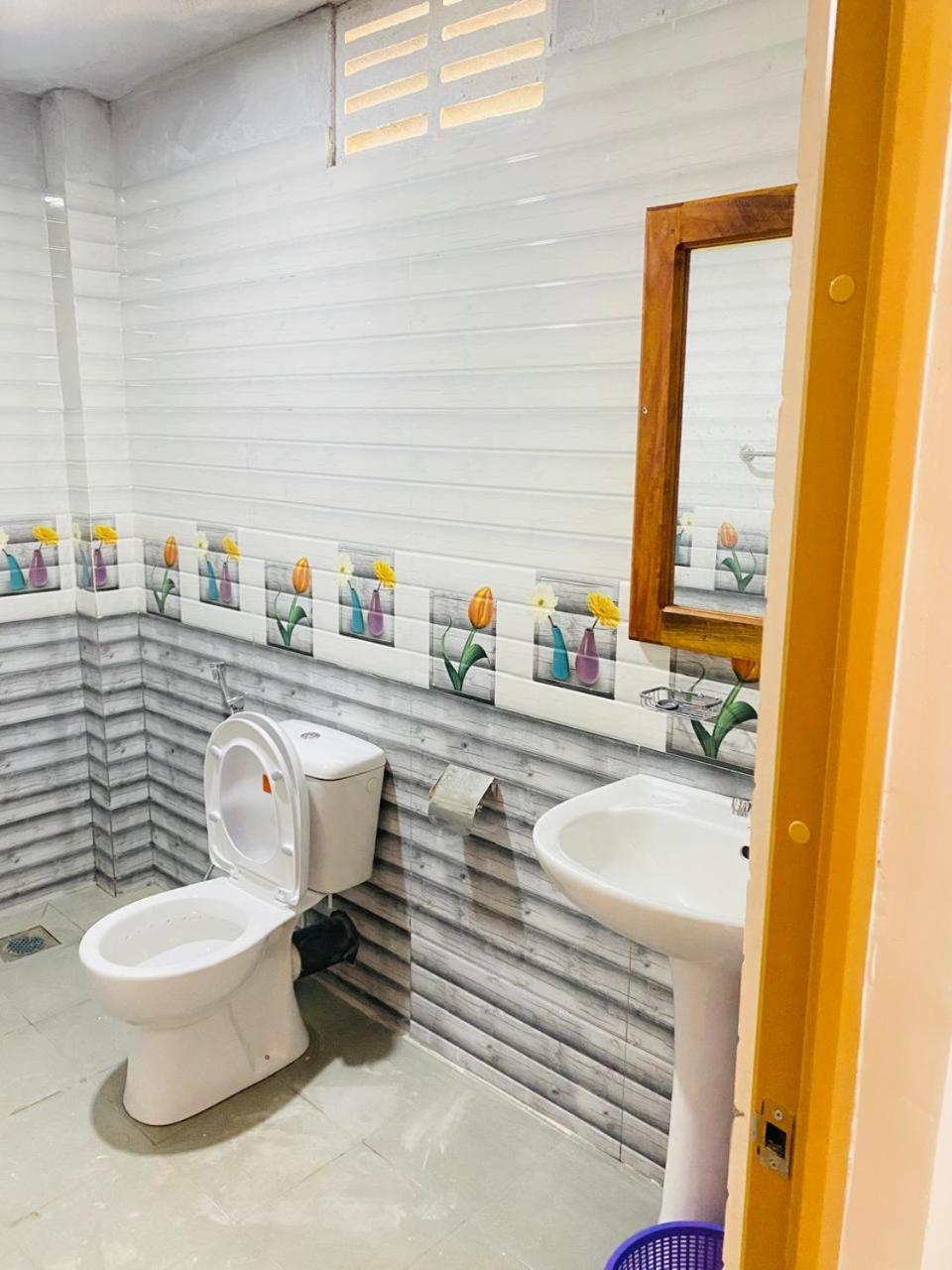 Pradeep Guest House Мирисса Экстерьер фото